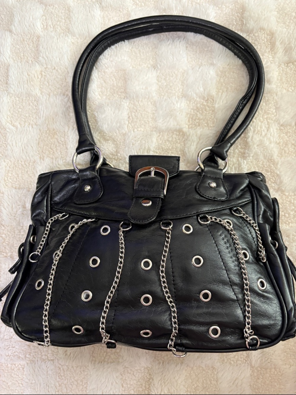 Black Chain-Detail Shoulder Bag - Women